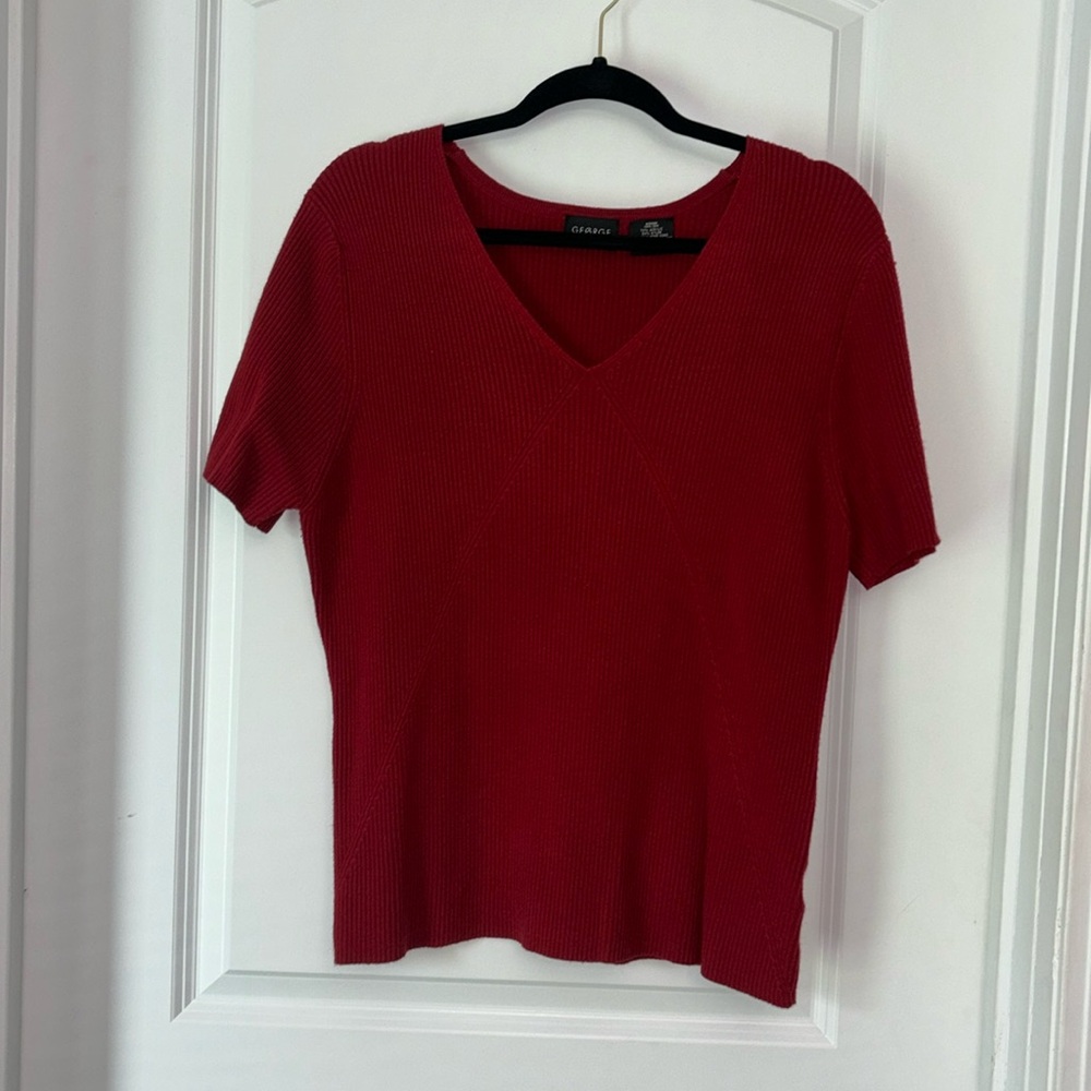 George brand women’s red sweater top! Great condition